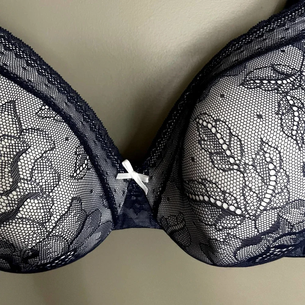 NWOT Cacique Modern Lace Lightly Lined Full Coverage‎ Bra in New Navy Blue 38C